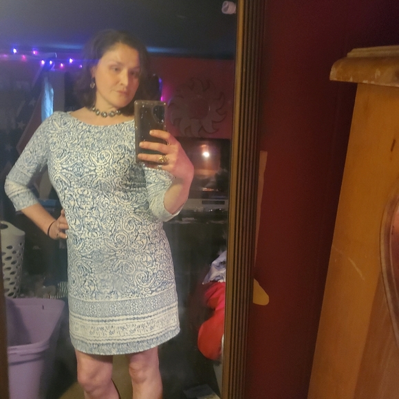 Beautiful & stylish dress 👗 size M fits like an 8 - Picture 6 of 6